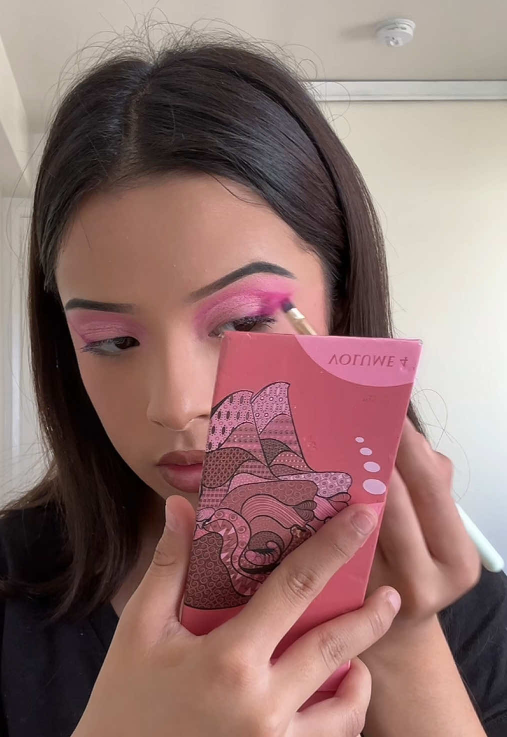 I’ll try to post part three and just a sec #makeu #unique #makeuptutorial #blowthisupforme 