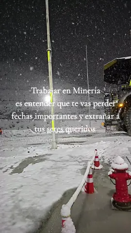 #minerachinalcoperu🇵🇪🌨️ #mineria #trabajoduro #MCP #AK11 #truck #shop 