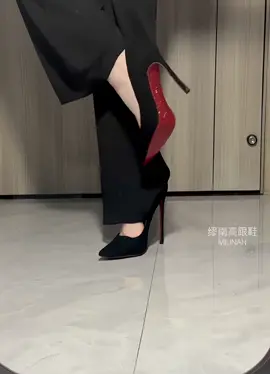 #phoidotrend #giaynuxinh #shoes #bachtuyetfashion #xuhuongtiktok#giaycaogot #fyp #phoidoxinh #foryou 
