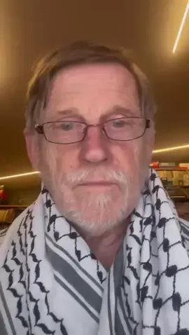 États Généraux de Palestine à Bruxelles le weekend du 16/17/18 mai.   Chers amis, chères amies, Nous avons le plaisir de vous inviter aux États Généraux de la Palestine, qui se tiendront les 17 et 18 mai 2025 à Dworp – Huizingen, en Belgique (arrivée le 16 au soir). Cet événement vise à structurer et renforcer le mouvement pro-palestinien en France et en Europe à travers des échanges, des formations et des actions coordonnées. Pourquoi participer ? • Construire un mouvement plus structuré et efficace • Échanger avec d’autres collectifs et associations engagés • Partager nos expériences et tirer des leçons des derniers mois • Coordonner nos actions et campagnes à l’échelle nationale et européenne • Créer des liens militants solides pour une mobilisation durable Informations pratiques 📍 Lieu : Dworp – Huizingen (Plus d’infos) 📅 Dates : 17-18 mai 2025 (arrivée le 16 au soir possible) 💰 Tarif : 96€ en pension complète (hébergement et repas inclus) 🚆 Accès : Route, train (gare du Midi, Bruxelles), aéroports (Bruxelles, Charleroi) Inscription obligatoire avant le 31 mars Les places étant limitées, merci de remplir le formulaire d’inscription avant le 31 mars 2025 : https://forms.gle/BzgMA9ZpfeNRWooB6 Nous espérons vous voir nombreux et nombreuses pour ce moment clé du mouvement ! La Coordination des États Généraux de la Palestine