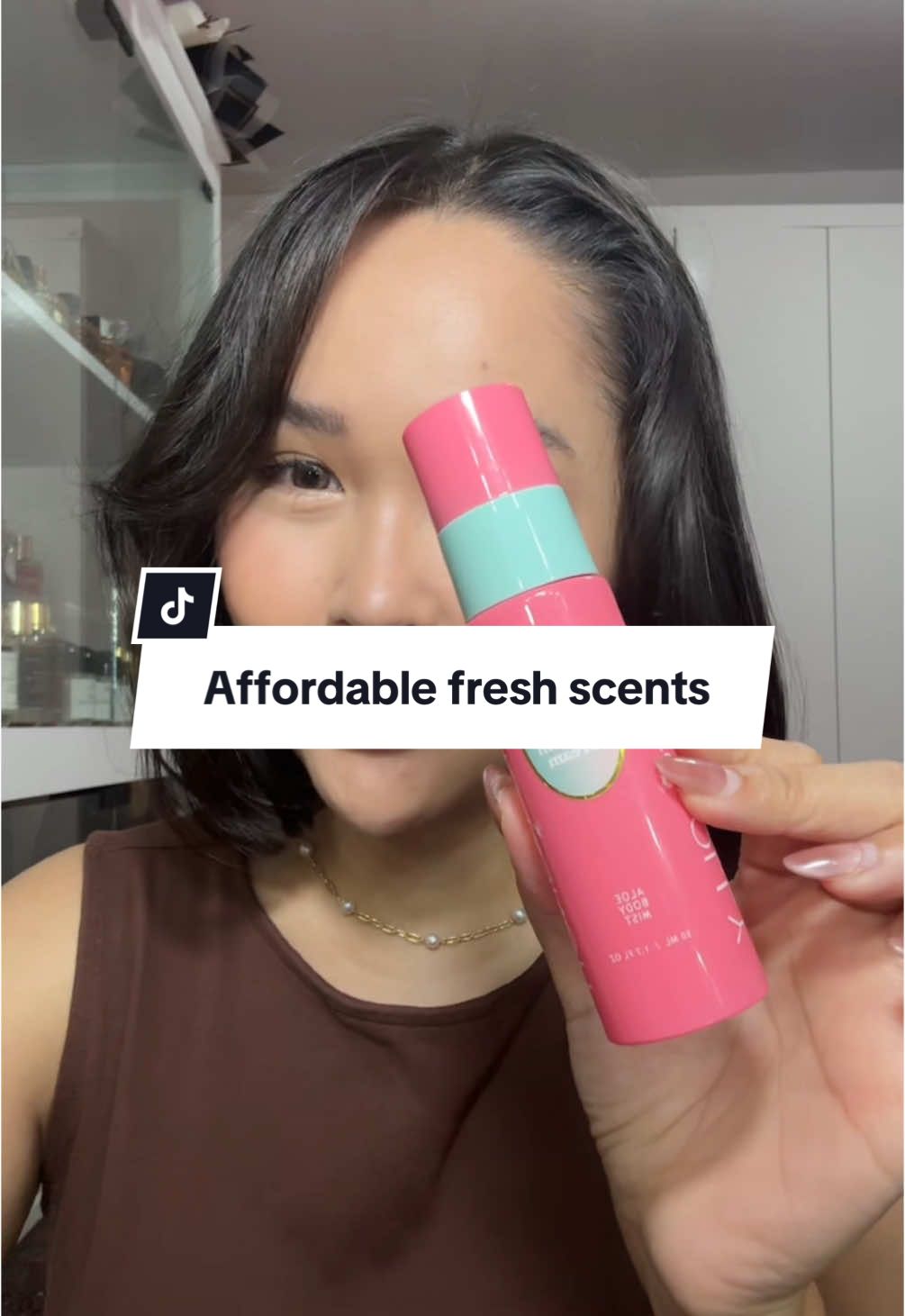 Gourmands are out, freshies are in?! #perfumetok #fragrancetok #honeylollymoments 