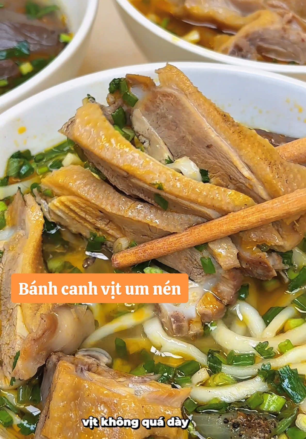 Ngon nhức nách luôn mn ơiii, đúng kiểu núp hẻm luôn í☺️☺️#banhcanh#banhcanhvit#banhcanhvitumnen#hoahihi #reviewanngon #ancungtiktok #hue #reviewfood #phanthongdong#hue75 #streetfood 