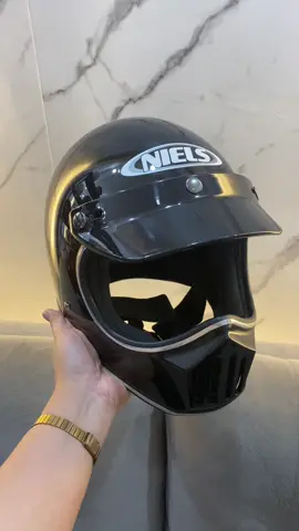 Yang belum punya helm cakil merapat guys harganya lagi turun nih‼️#niels #nielsretro #nielscakil #helmcakil #rekomendasihelm 