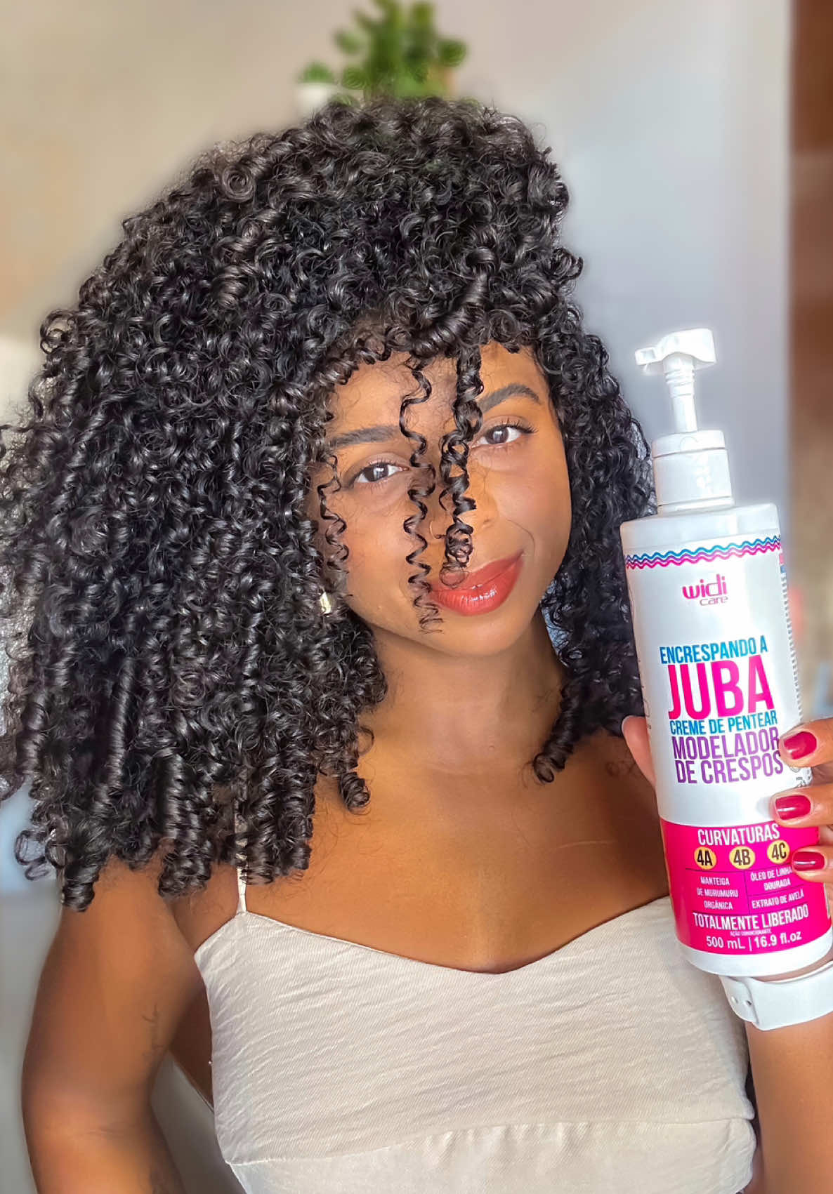 Finalizando os meus cachos com encrespando a juba da @Widi Care 💖  Primeira vez testando esse creme e o meu cabelo amou, amigas! Já usaram? Me contem aqui nos comentários✨ #cachos#cacheadasdotiktok#cacheadas#crespasecacheadas#transicaocapilar#fy#fyp#foryou