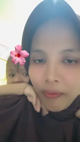 sementara masih jdi ponakan tercantik ateu 🤏🥰 