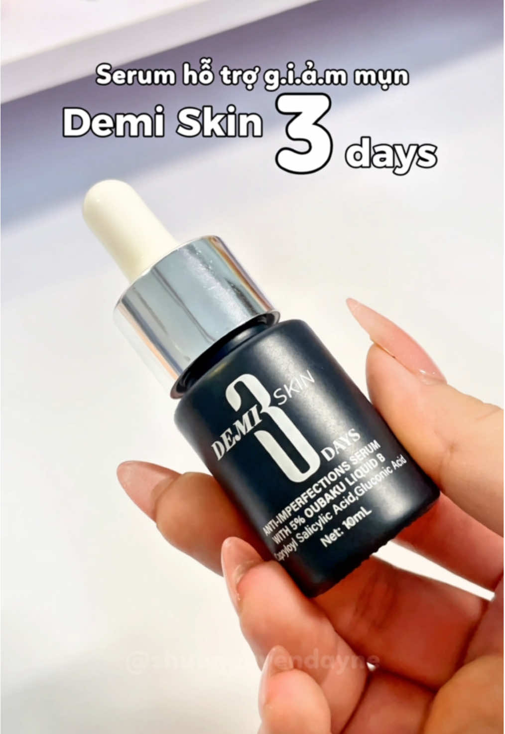 Serum hỗ trợ cho ai bị mụn nè. Tui thấy thoa lên gom cồi với thấm nhanh. Nhưng dạng dầu nên là hơi nóng xíu á.   #demiskin3days #giamtham #giammun #demistory #skincare #skincareroutine #skincaretips #xuhuongtiktok #xuhuong #review #shuunguyen 