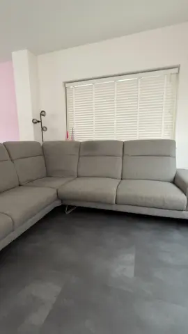 Housse de canapé ajustable et anti-tâches 😱 Le lien est dans ma bio ! #amazon #amazonfinds #amazonfavs #amazonfavorites #amazonmusthaves #TikTokMadeMeBuyit #gadgets 