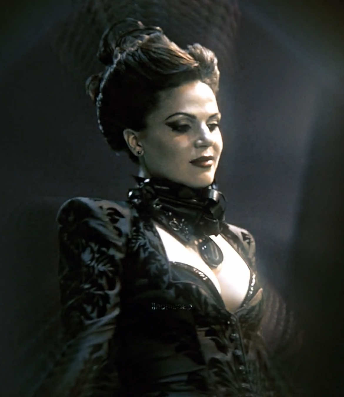 forgot how to edit ngl | ib @Lucas | #reginamills #reginamillsedit #ouat #evilqueen #evilqueenedit #ouatedit #swanqueen #edit #fyp #viral 