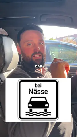 Wann gilt eine Nasse Straße? #regen #nass #straße #Verkehrszeichen