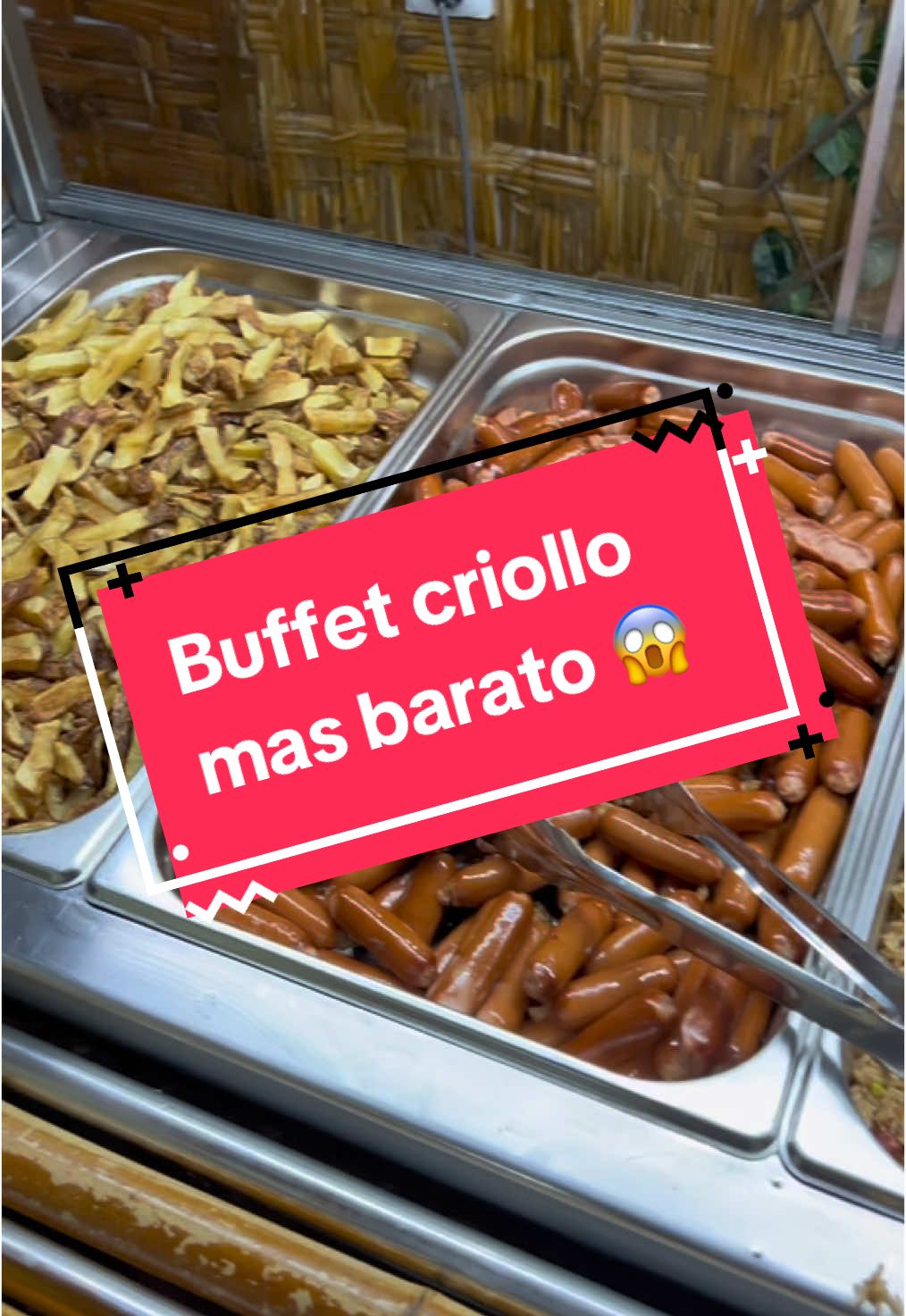Buffet criollo en breña 🤘🏻 #buffet #food #buffetcriollo #comida #comidacriolla #lima #salchipapa #alitas #alitasbbq #alitaacevichada #huevo #anticucho #rachi #barralibre #comecomelon #papasfritas #tallarines #tallarinesverdes #pizza #chups #parati #fyp #foryou #amigos #recomendado #contenido #rico #mazamorramorada #canchita #breña #centrodelima 
