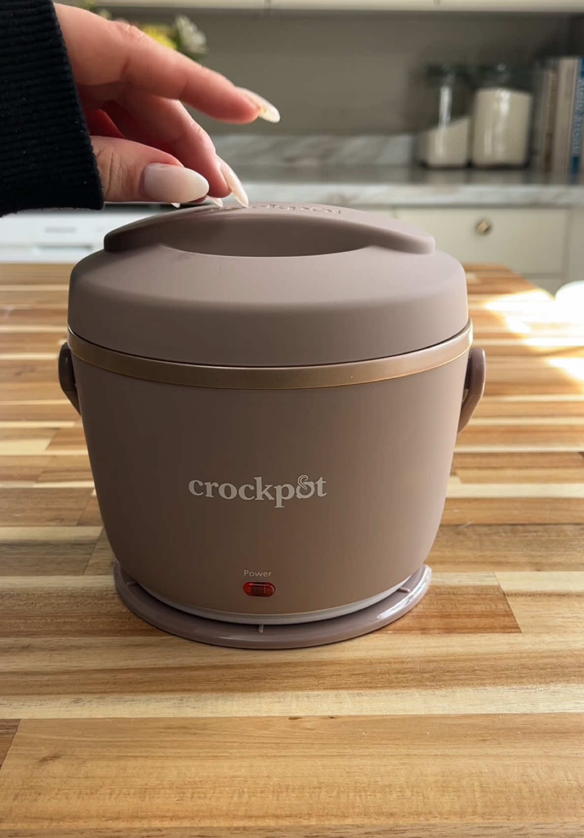 The Lunch Crock® is a crowd favorite and is now available on TT shop 😍 #crockpot #crockpotlunchcrock #lunchcrock #minicrockpot #foodwarmer #electriclunchbox #tiktokshop 