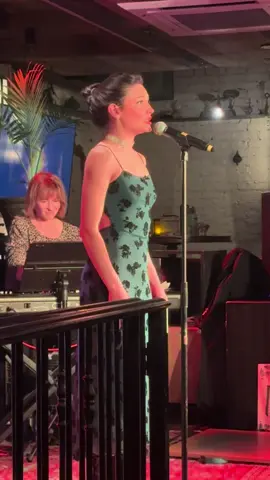 Fav moment of my solo from Her Voice, Her Choice: A Cabaret. We donated over 2K to reproductive healthcare!! :D See the full song on my YouTube channel! @amberngatlin  . . . . . . #musicaltheater #cabaret #livemusic #broadway #drewgasprini #womensmonth #womenempowerment #abortionrights #haswelllgreens #nyc #nycsinger 