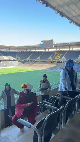 ready for the most confusing video?!💛 tag dc 🫶🏽 show for @ochsner_sport at @BSC YOUNG BOYS  #padance #bern #bscyb #Sport #dance #switzerland #foryou #football #ski #fyp               @Kevin Bannier 🧩 @enya @Olivia @alessiaberner 