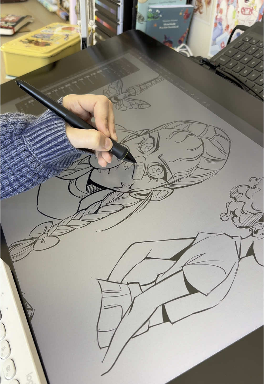 Inking ✍️ I’m using a Wacom cintiq 24 and Photoshop ! #digitalart #illustration #inking  #drawing #fyp #artistsoftiktok #artprocess 