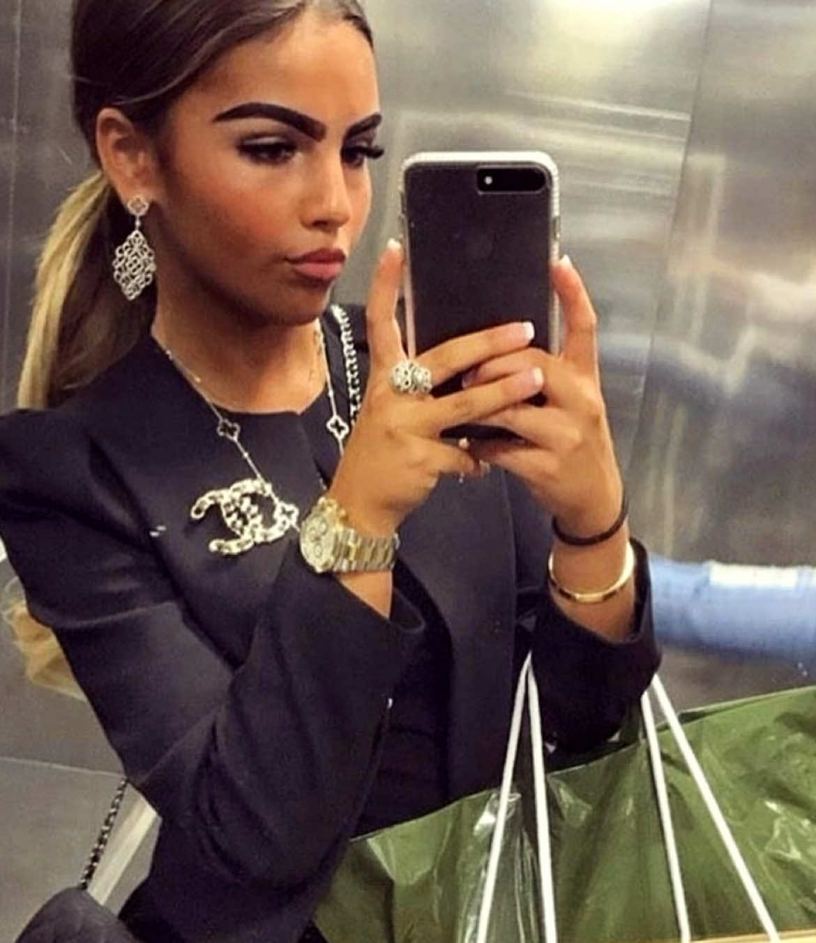 #britishculture #chav #chavgirl #britishmakeup #girlhood 