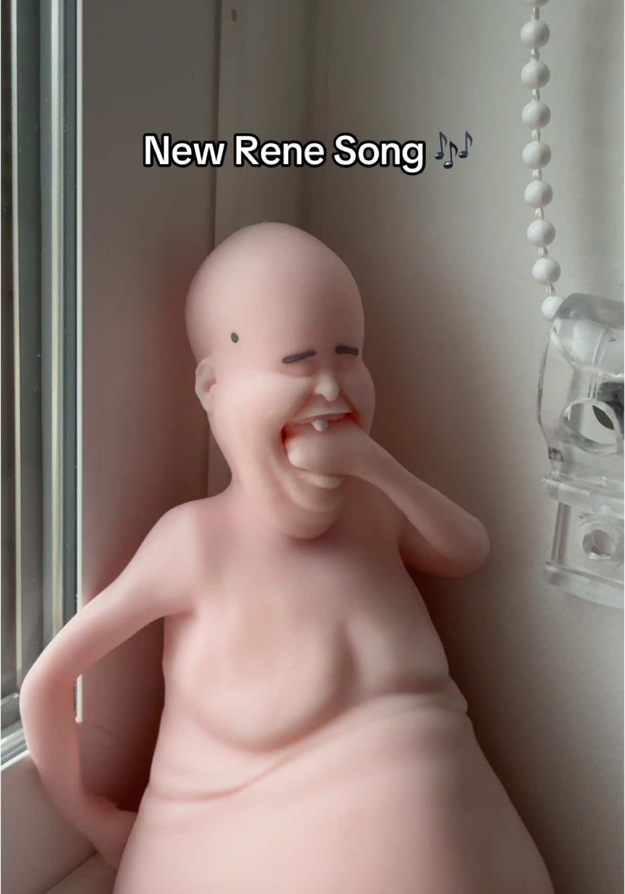 Do we like the new tune? #squishytoy #funnydoll #squishy #satisfying 