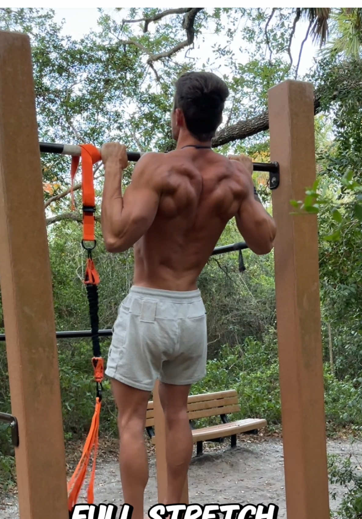 Drop set on the pull ups? YES, this band makes it possible and it’s a great way to strengthen your back. #pullups #backday 