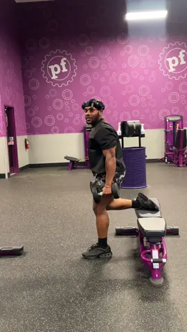 Bulgarian Split Squats the RIGHT way Hamstrings & Glutes vs. Quads✅🔥#freegame #hamstrings #glutes #legdayworkout #splitsquats #quads #gymtips