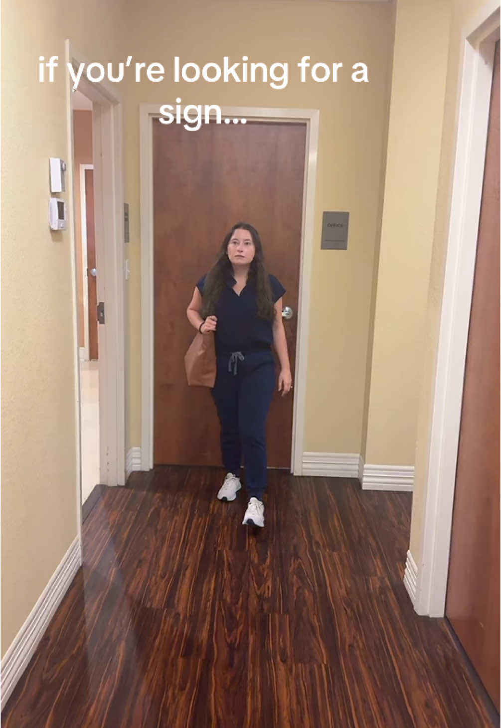 searching for a sign…. i found it  #physicianassistant #physicianassociate #pastudent #physicianassistantstudent #dermatology #dermpa #botox #cosmetic 