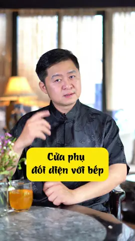 Cửa phụ đối diện với bếp có ảnh hưởng phong thuỷ #hoangtrieuhai #manhdaiquan #phongthuy #oragvn 