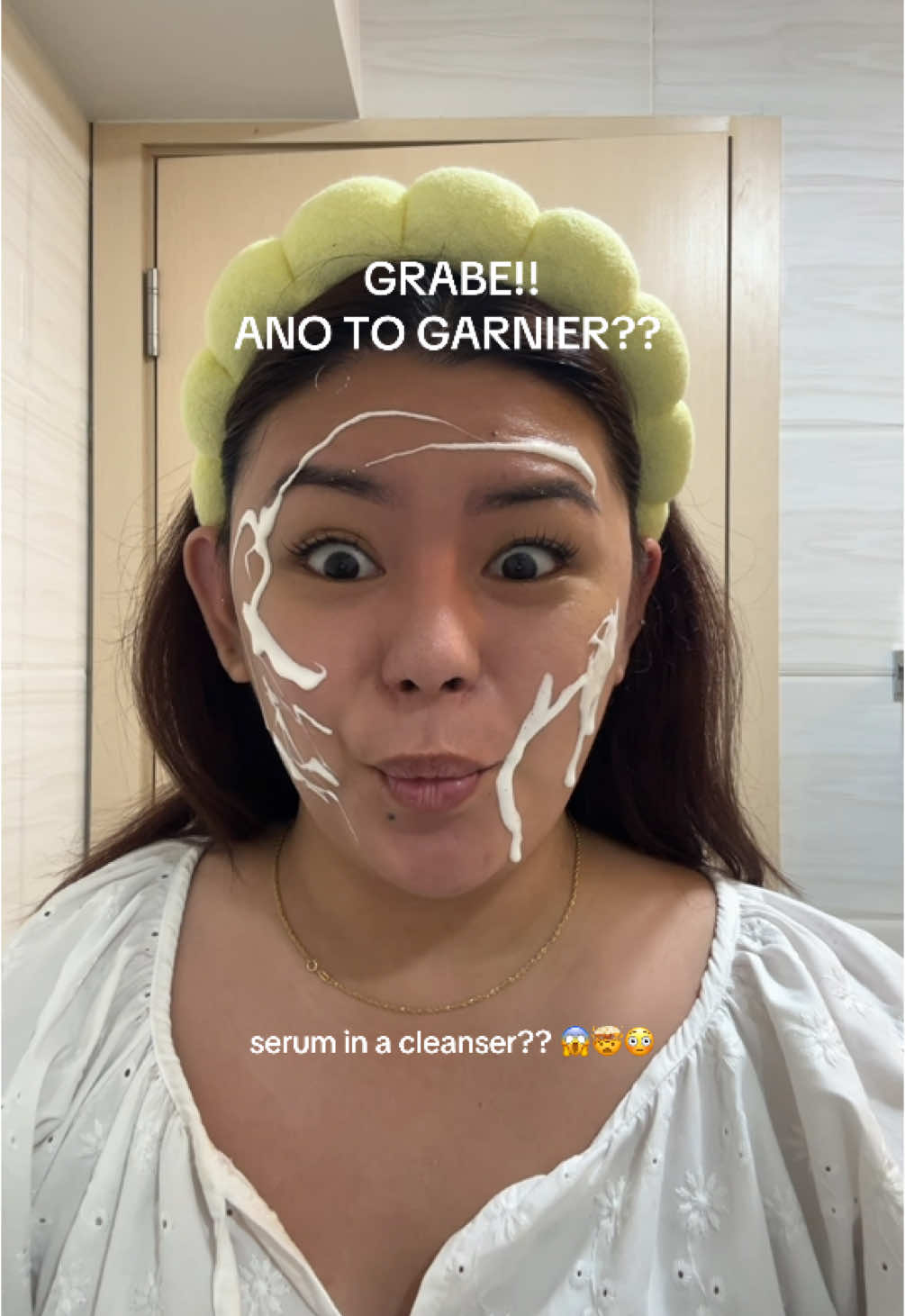 C the difference with @garnierph ‘s Vitamin C Serum Cleanser for only 229 pesos! ✨ #fyp #skincare #GarnierGang #GarnierCBrighter #cleanser #BeautyTok 