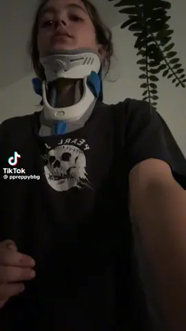 #brokenneck #neckbrace #longarmcast #fullarmcast #brokenarm #armcast #castedarm #casted #castedup #cast #camocast #crippled #cripple #crippledaf #fyp