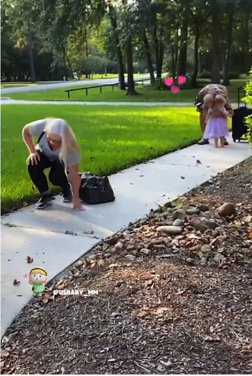 I love you grandpa 🥰😘❤️ #grandpa #grandbaby #grandchildren #babytiktok #babyfever #wholesome #touching #moved #Love #babylove #adorable #toddlersoftiktok #kidsoftiktok #surprise 