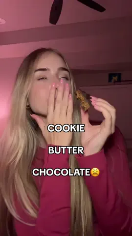 You guys better get you some of this 😩 #fyp #foryou #asmr #asmrvideo #biscoff #dubaichocolate #creatorsearchinsights 