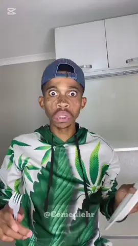 William quémande la tête de boeuf 😂😂😂😂 #williamlast_krm #motsetserepa #comedyvideo #funnyvideo #reaction #viral_video #funny #comediehr 