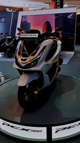 New PCX 160 White Series 2025 #newhonda #motormatic #honda #pcx160 #pcx #hondapcx #fyp #viral #fypage #trending #xybca #fyppppppppppppppppppppppp 