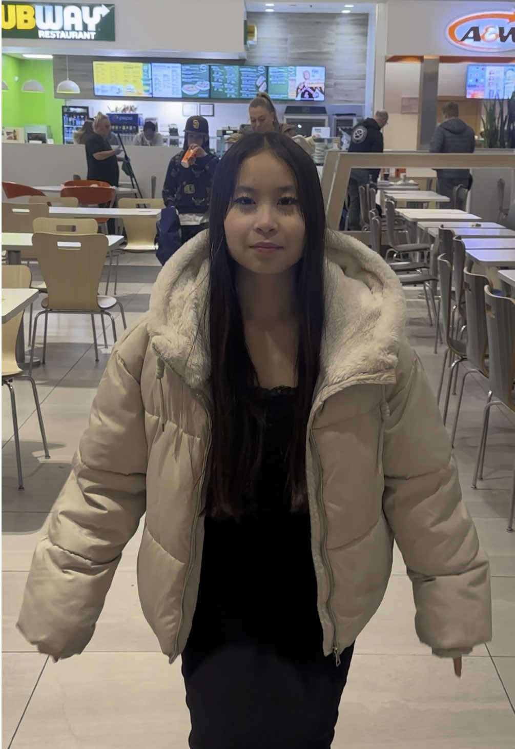 Jumping in slow motion challenge💀💀 #cdxxdox #fyp #fypシ゚ #viral #funny #jokes #challenge @xav @Tymouthe_choueiri🇱🇧🇱🇧 @hk_f42 @𝓐𝓻𝓲𝔂𝓪💫 @G @vibew_guigui 