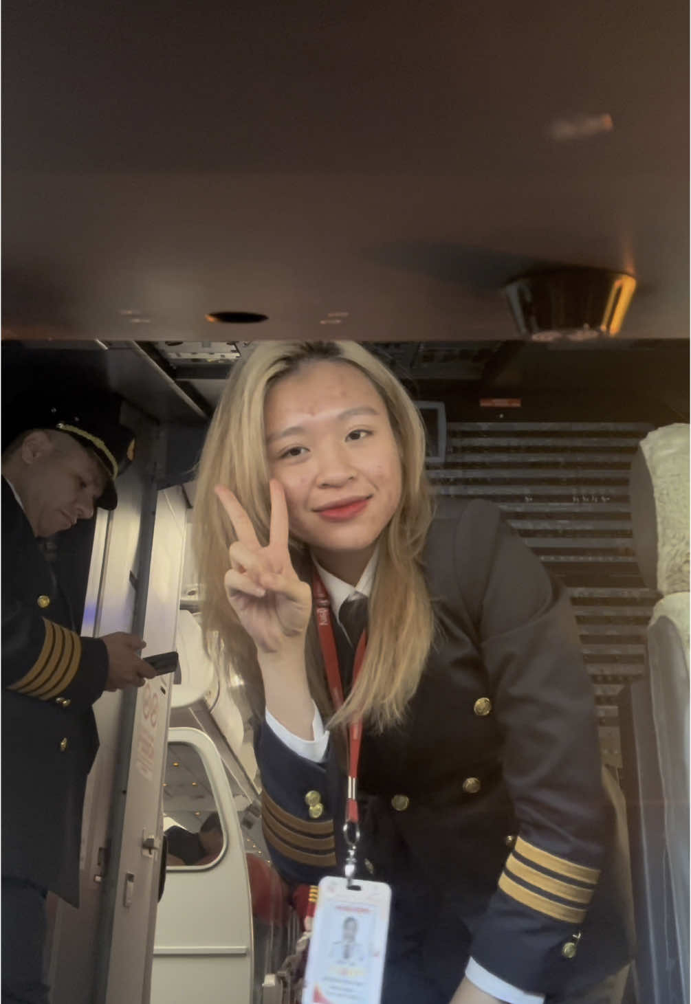 #CapCut ròi ròi đi làm lại với em nhâ😂 #pilot #xuhuong #fyp #happy 
