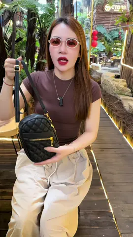 Nhỏ mà đựng nhiều đồ lắm nhé #xuhuong #tuixach #tuideocheo #tuidienthoai 