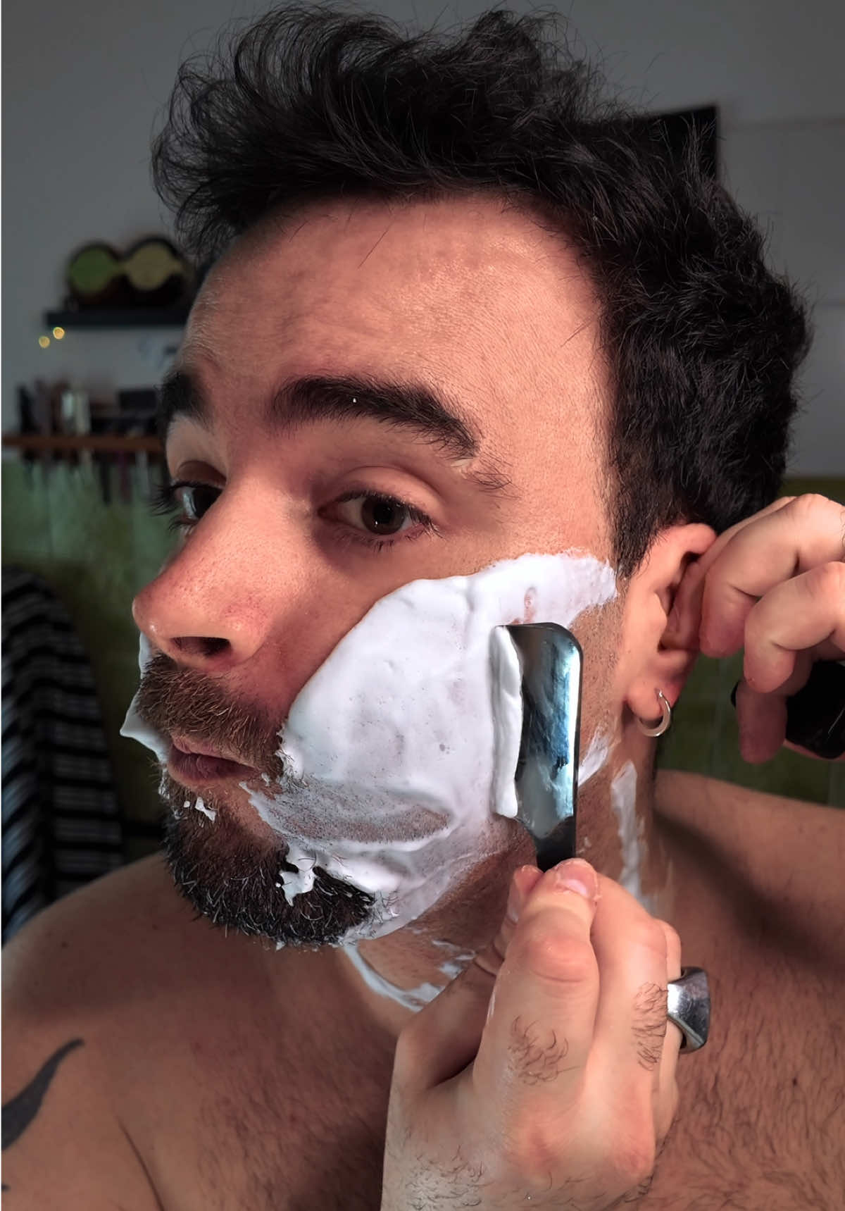 ASMR Rasatura Tradizionale 🪒💈 🚨🚨🚨 NOVITÀ 🚨🚨🚨 IL SAPONE DA BARBA ODINO E TUTTI GLI ALTRI PRODOTTI PER LA RASATURA TRADIZIONALE E LA CURA DELLA BARBA LI POTETE TROVARE A BREVISSIMO SU TIKTOK SHOP 🎁 CON SCONTI SPECIALI RISERVATI SOLO A TIKTOK! RESTA CONNESSO 😎 #lostregonedellabarba #asmr #shaving #kamisori #shaveitoff #asmrtiktoks #rasaturatradizionale #tiktokshop #tiktokitaly #fyp 