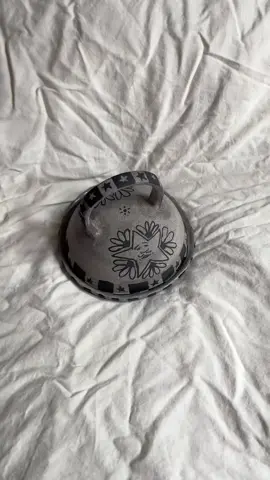 Custom butter dish, giving ordinary items a bit of spice. First butter dish I’ve made and now I want one for myself :)) #pottery#butterdish#stars#starart#ceramics#illustration#art#underglaze