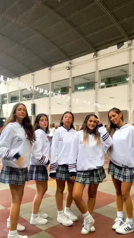 💘 @soffia @candd @Ro escudero @candeco #promo25 #buzo 