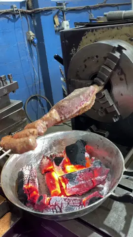 Usinagem top 🤩#machine #torno #fresadora #cnc #usinagem #o #industria #a #metal #mecanizado #mecanica ##fresa #churrasco #top #carne #fog 