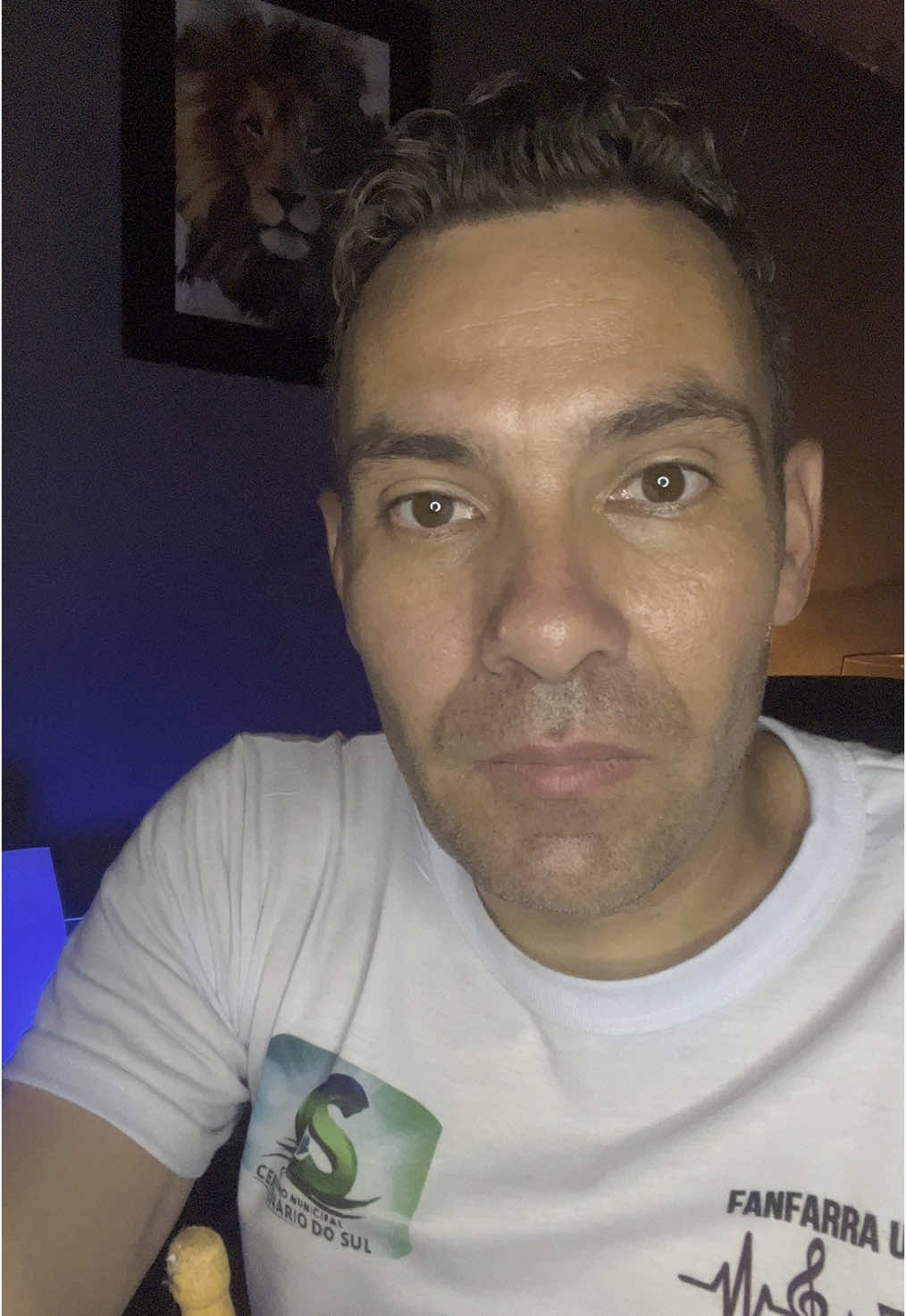 Ensinando a parte do repicado que muitos me pediram para fazer com mais detalhes espero em ajudar pessoal 🥰#fanfarraumsom #fanfarras #bandamarcial #fanfarra #ensinandocomamor❤️ #ritimo #cadencia #percusao #musica 
