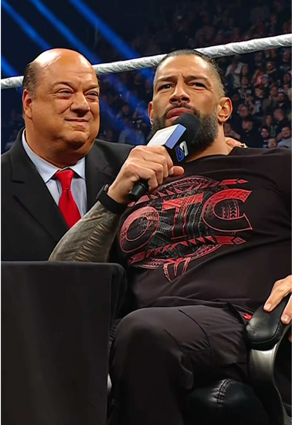 Serenading The OTC 🗣️🎶 #WWE #RomanReigns #PaulHeyman
