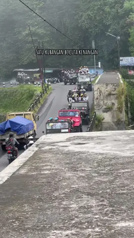 Ada yg pengen lgi ga kira2#lavatourmerapijeep #rekomendasijeepmerapi #merapilavatourjogja #jeepmerapilavatour #lavatourmerapijogja #lavatourmerapi 