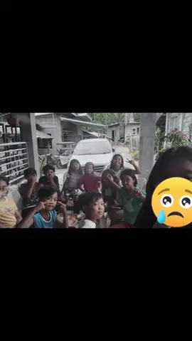 Dear classmates: classmates gusto ko lang Sabihin sainyo na maraming maraming salamat...sulitin na natin ang mga natitirang Araw na pwede pa taung magkitakita...gusto ko lang Malaman nyo na mamimisa ko ang mga,tawanan,kopyahan,sabasabay kumakain tuwing lunch time,tampuhan,kantahan,habulan,magkakasama sa lahat ng kalokohan,harutan,