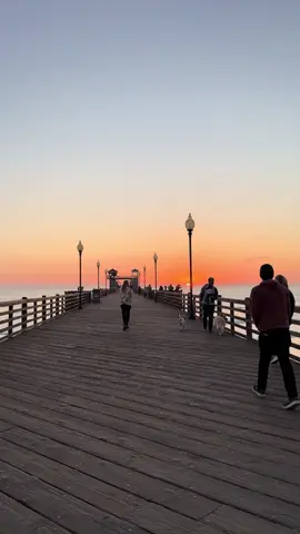 Oceanside Pier, California 🌅  #SanDiego #AmericasFinestCity #CaliforniaDreaming #WestCoastBestCoast #SoCalLife #sunset #springbreak #fypシ゚viral 