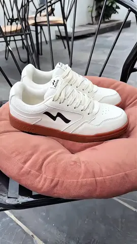 Giày sneaker nam nữ dễ phối đồ Aviwin #layako2 #giaysneakernamnu #giaysneaker #giaydoi #giaynamnu 