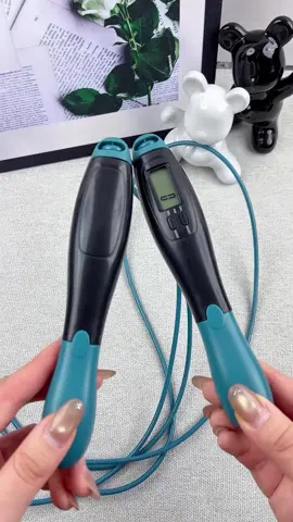 LCD Screen Counting Skipping Rope, Adjustable Jump Rope,shows calories, kilometres and Miles, #counting #countingskippingropes #tik_tok #tiktokshop 