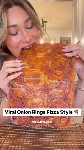 VIRAL ONION RINGS-PIZZA STYLE @low.carb.love   #ketokiick #keto #ketorecipes #ketolife #ketodiet #ketoforbeginners #ketolifestyle #ketosis #ketofriendly #ketorecipe #ketones  All you need is: 1 white onion, sliced thinly 1/2 cup shredded Parmesan cheese Pepperoni slices Optional - seasonings Spray with a little avocado oil and bake for 20 mins at 400F!
