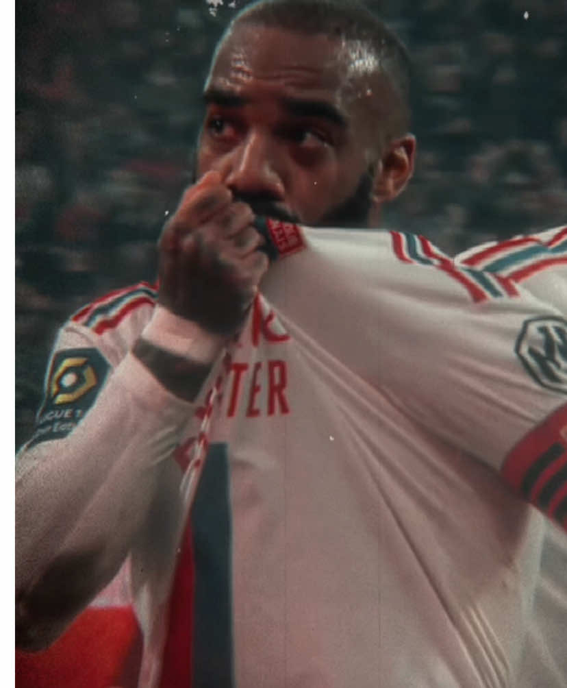 Replying to @Salem almagory Lacazette 🇫🇷 x FIFA 17 #fifa17 #forgottenplayers #streetswillneverforget #footy #fifaedit #opfifacards #footballtiktok #footballnostalgia #fyp #nostalgia #fut #fut17 #sbc #eafc #fc25 #lacazette #lyon #lyonnais 