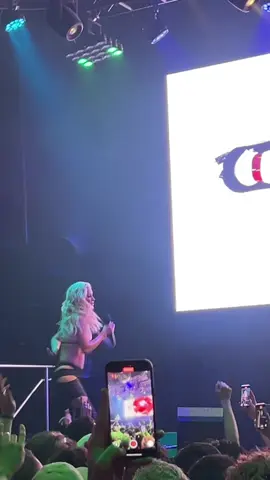 Seeing @heidimontag last night was like a fever dream… literally so fun #heidimontag #lagunabeach #thehills #fyp #fypシ 