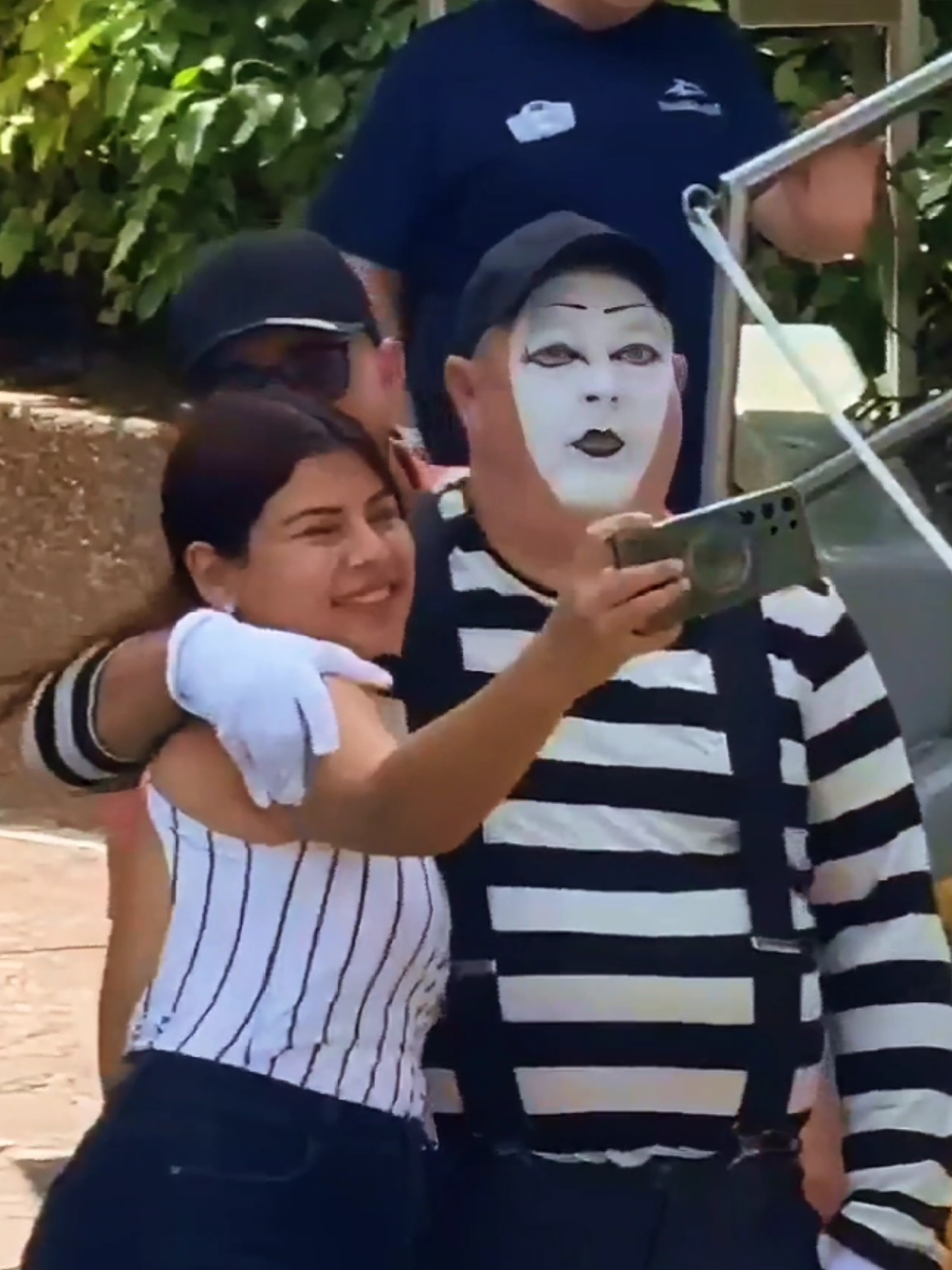 Soo Funny #bestoftom #hilarious #mime #tomthemime #tom #seaworldmime #tomtheseaworldmime #totanthemime #vairal #vairalvideo #funny #funnyvideos #fyp #foryou #foryoupage 