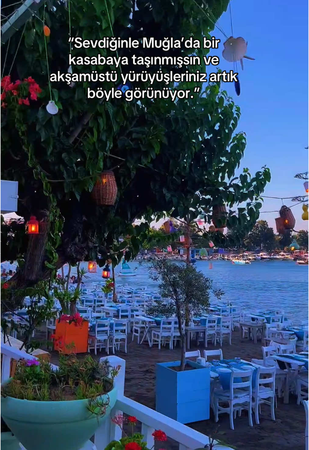 Burda kiminle olmak isterdin?🌸