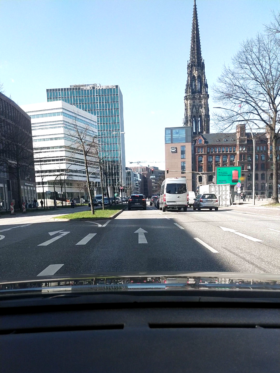 Driving in Hamburg city 🇩🇪 #hamburg #germany #deutschland #foryoupage❤️❤️ #trendingvideo #treanding #viral_video #tiktokviral #beautifuldestinations #hamdardsaheib #beautifulview #viral_video 